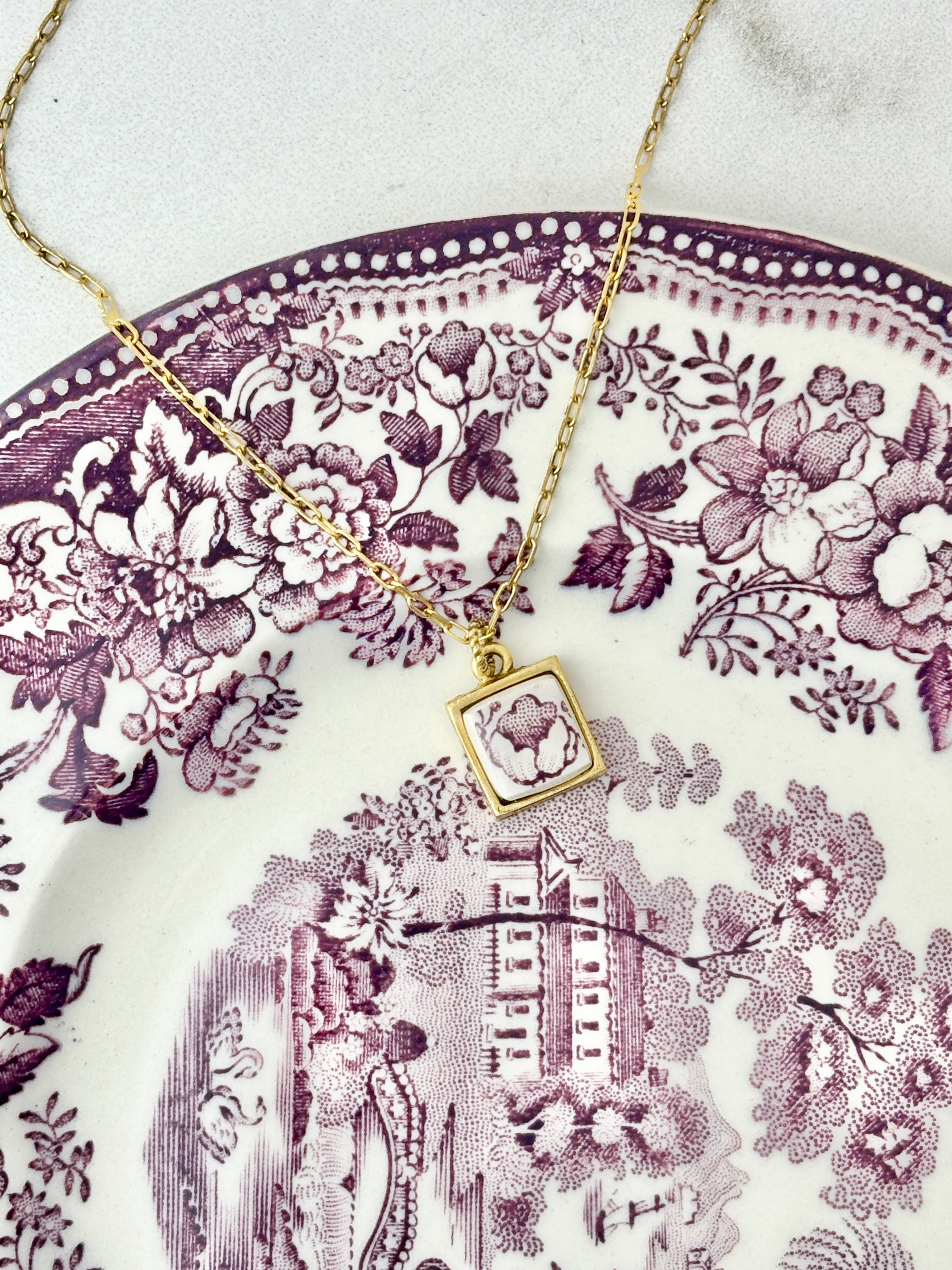 Royal Staffordshire Purple Gold Antique Gold Necklace