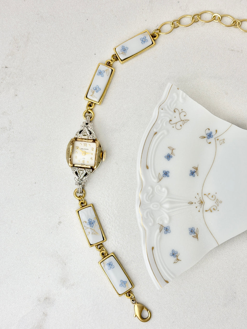 Vintage Hallmark manual watch with Tirschenreuth Bavaria Baronesse