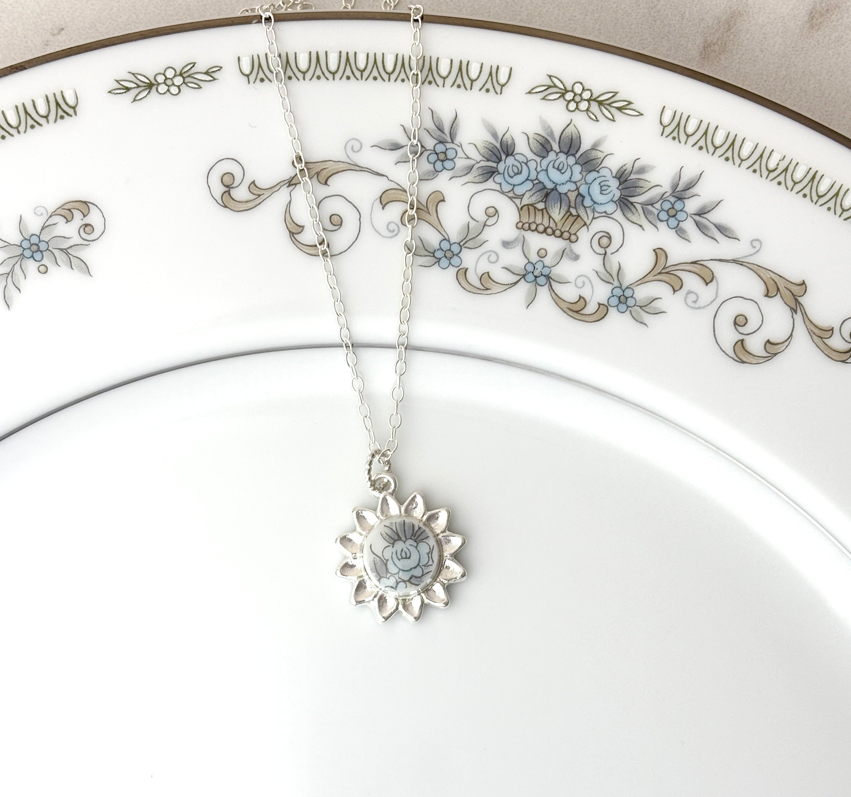 Diane Sunflower Necklace