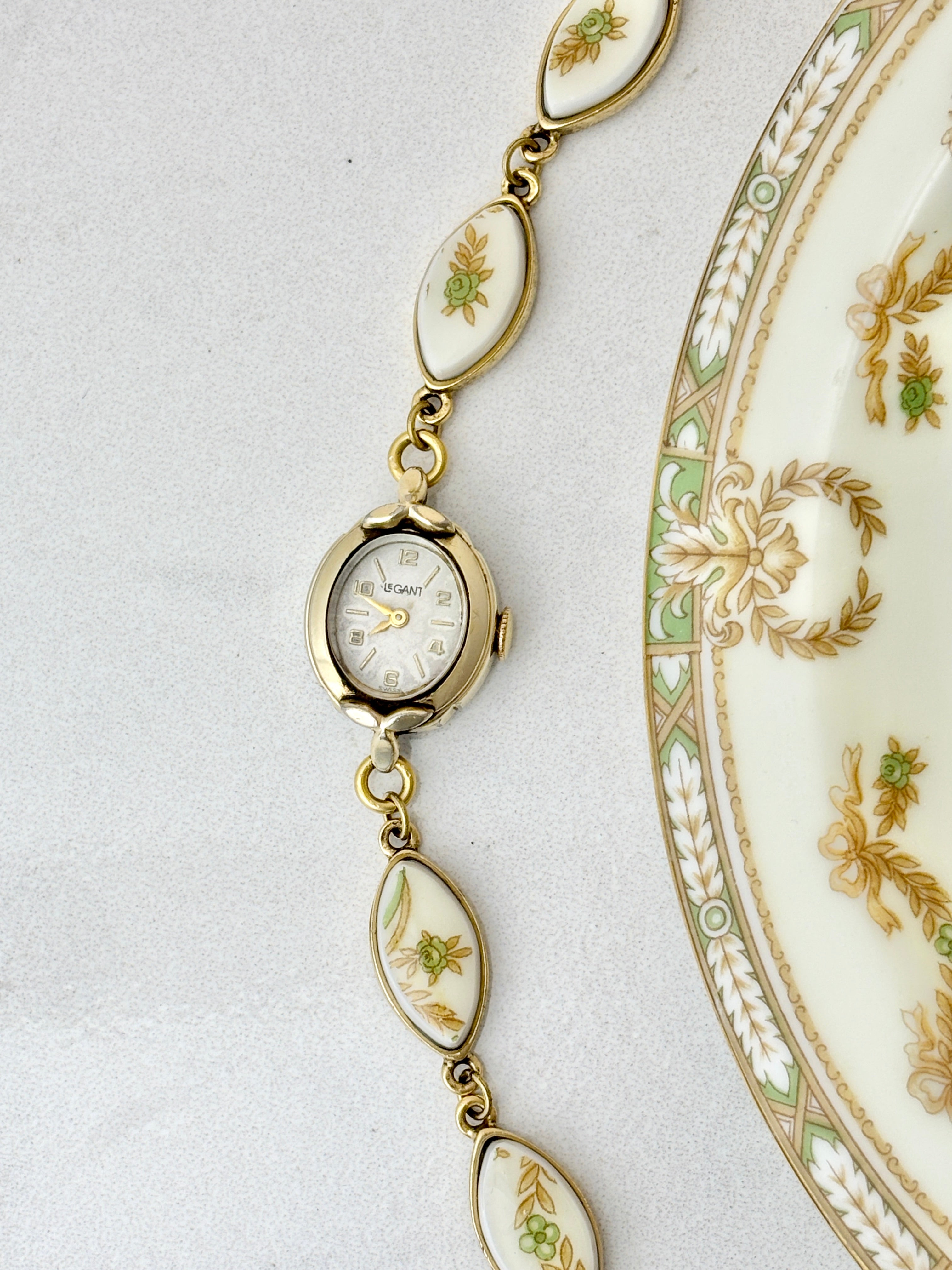 Antique Le Gant manual watch