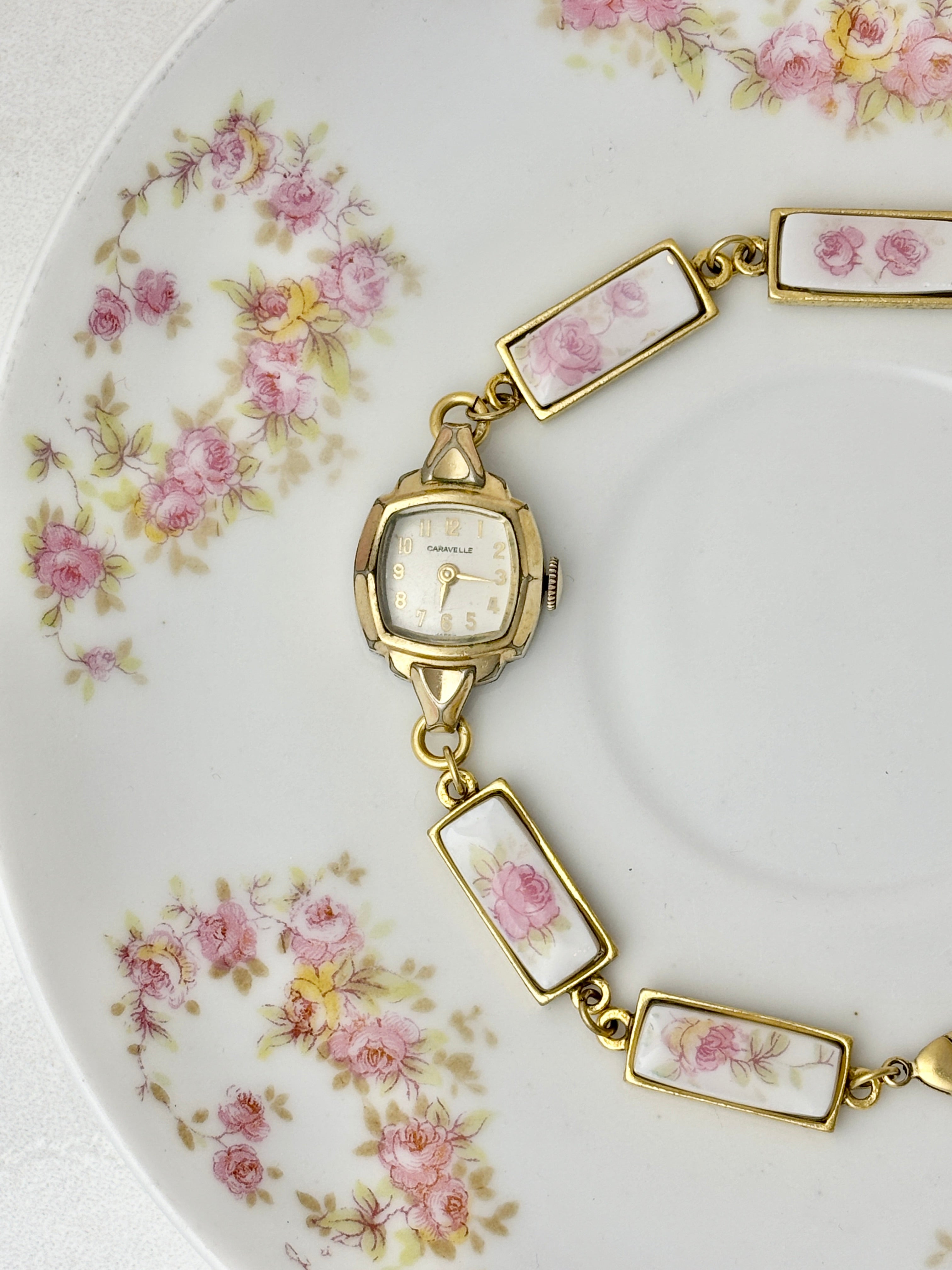 Antique Caravelle manual watch with Mieto