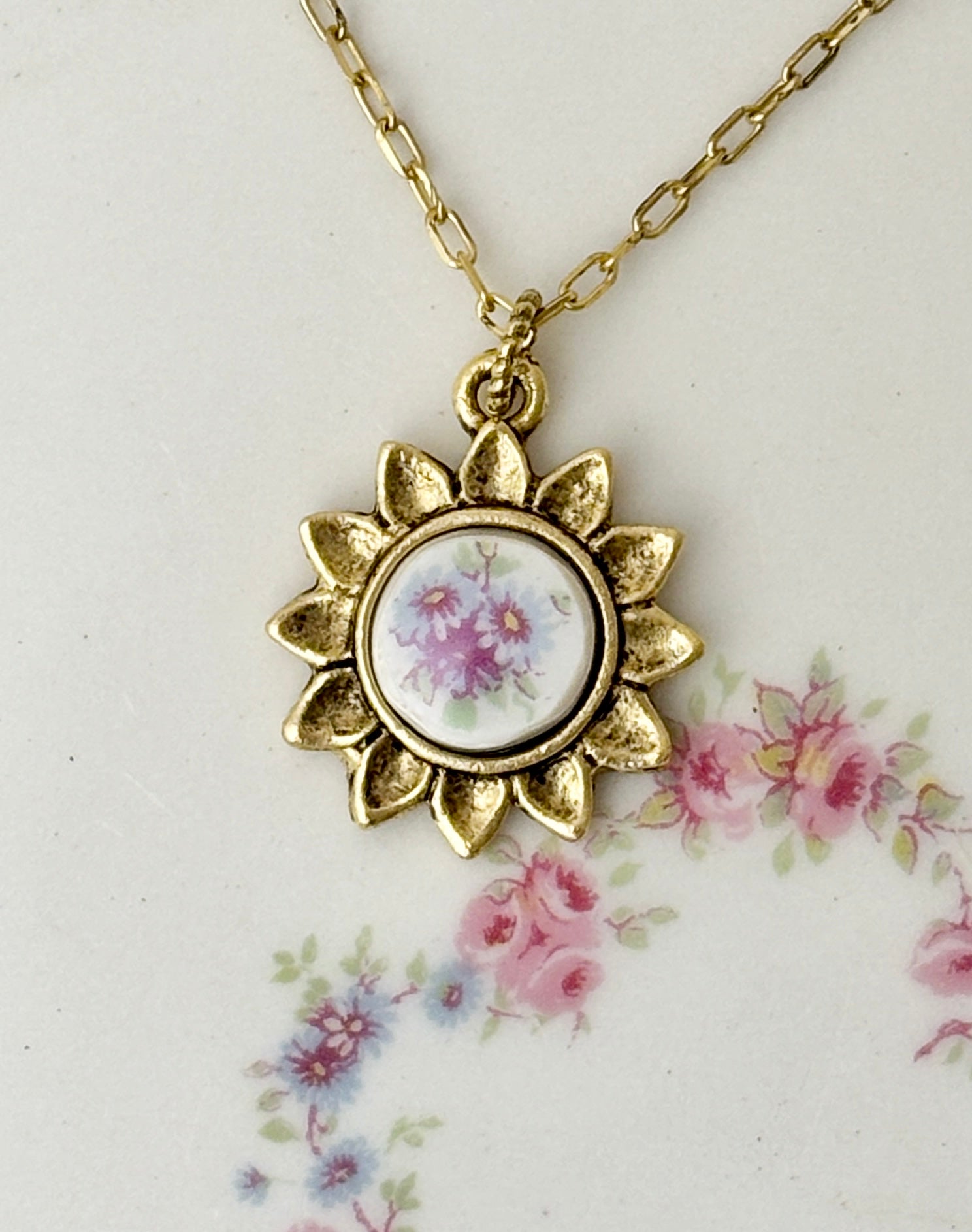 Old Ivory Syracuse China Gold Sunflower Antique Gold Necklace