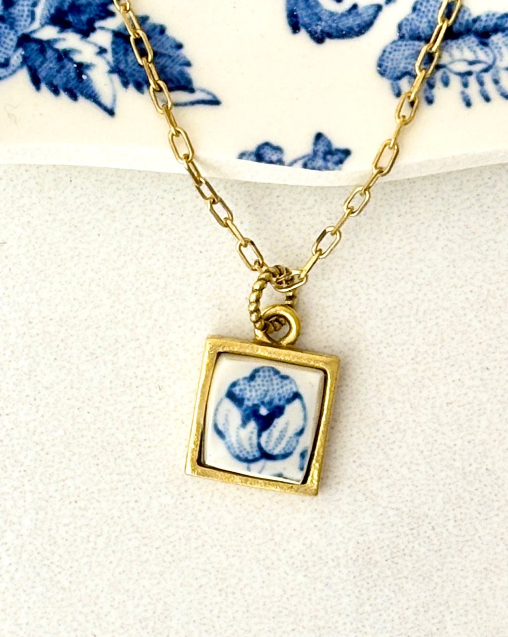 Royal Staffordshire Blue Gold Antique Gold Necklace m