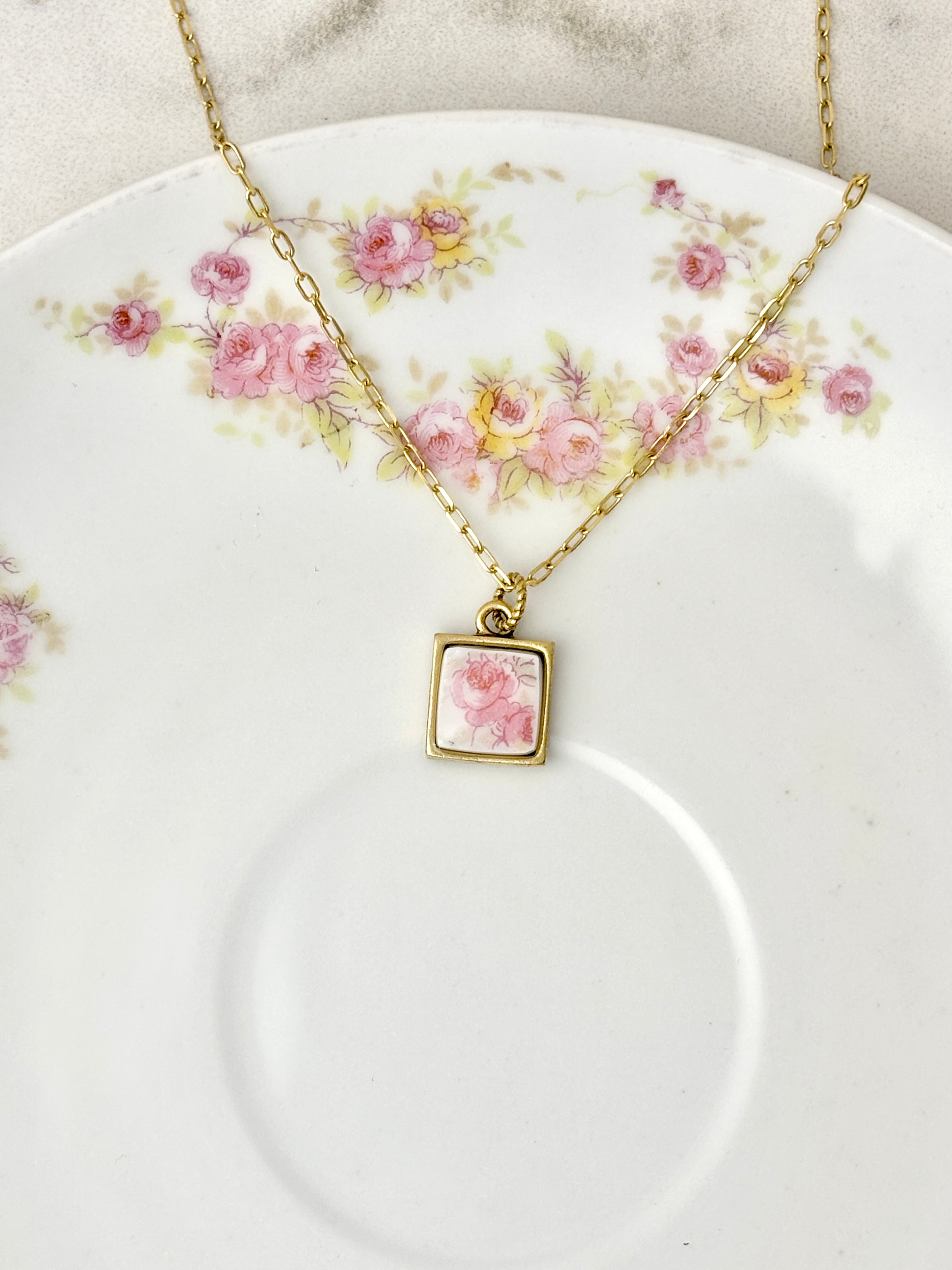 Mieto Antique Gold Necklace