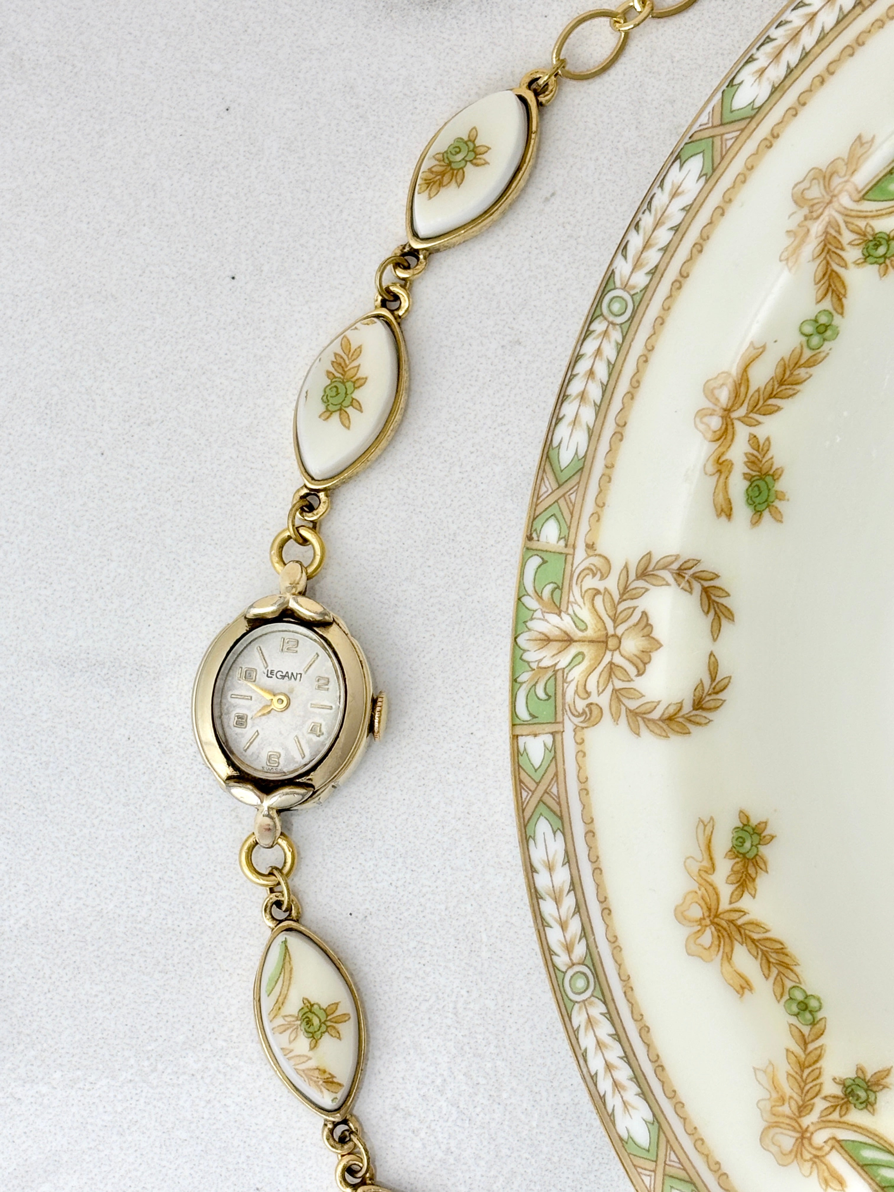 Antique Le Gant manual watch