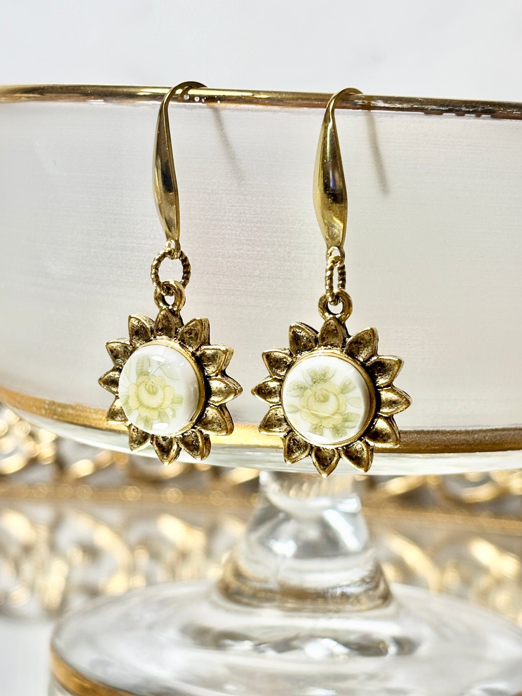 Rose Crest Sunflower Earrings