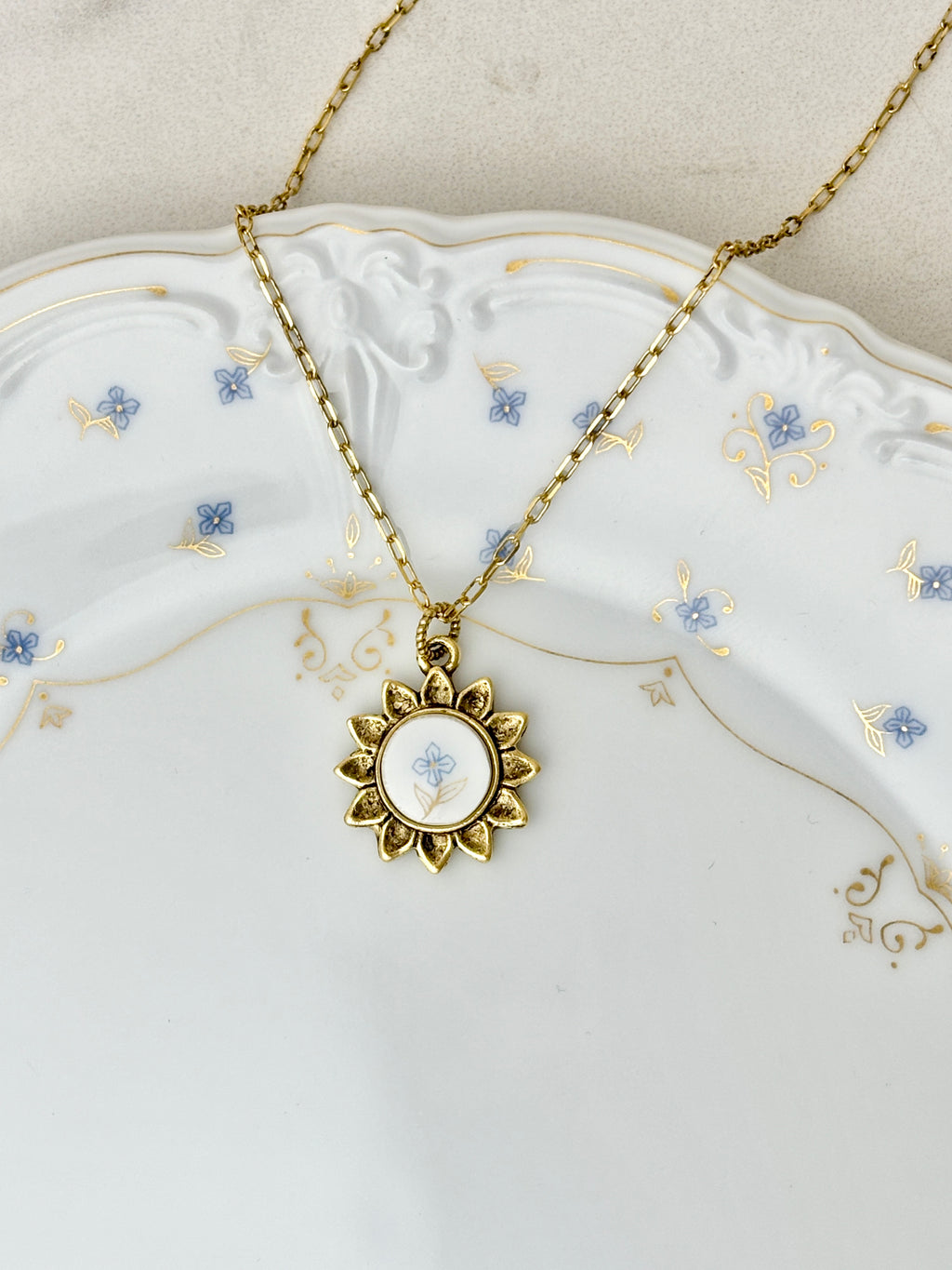 Tirschenreuth Bavaria Baronesse Gold Sunflower  Necklace