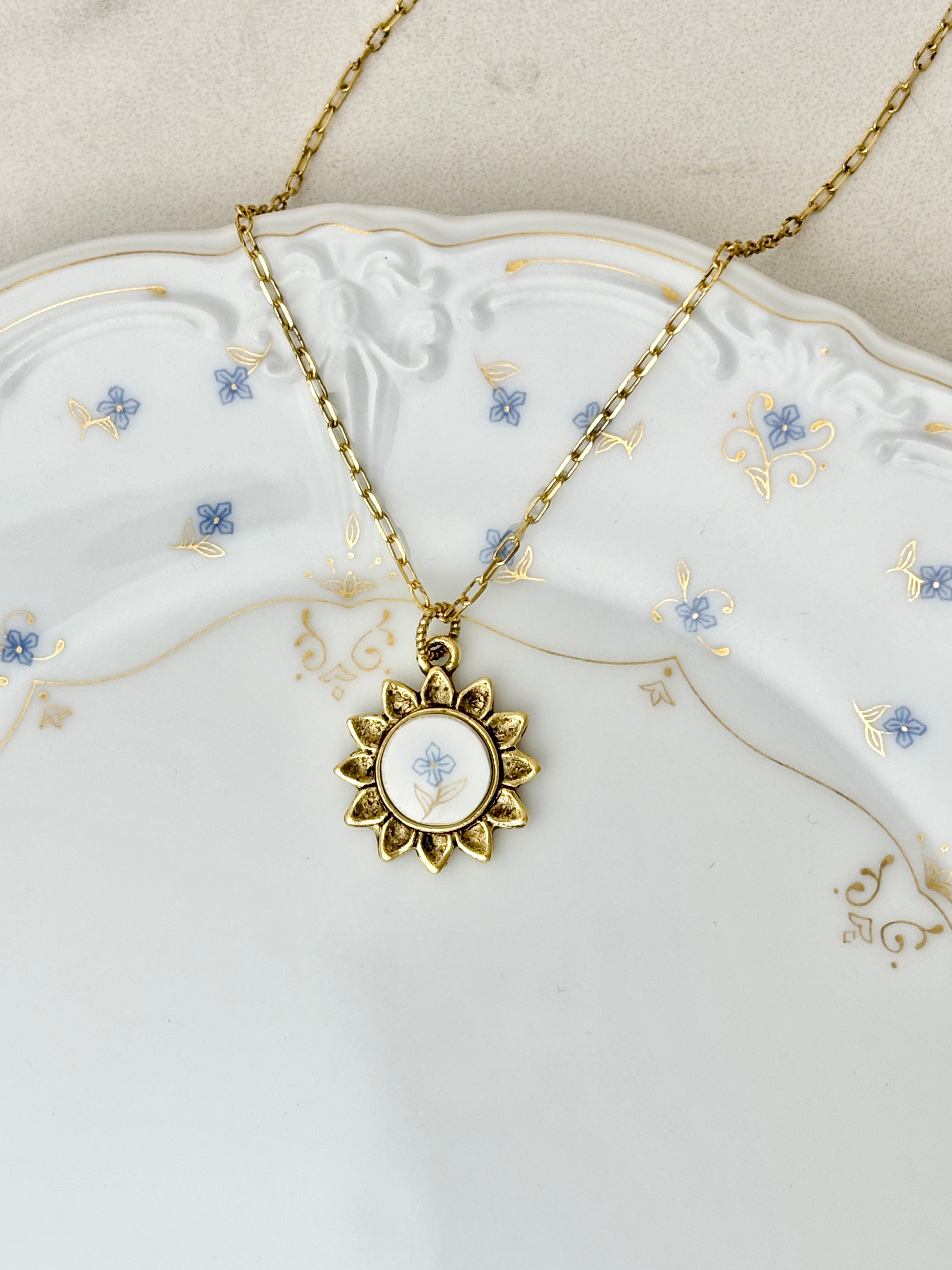 Tirschenreuth Bavaria Baronesse Gold Sunflower  Necklace