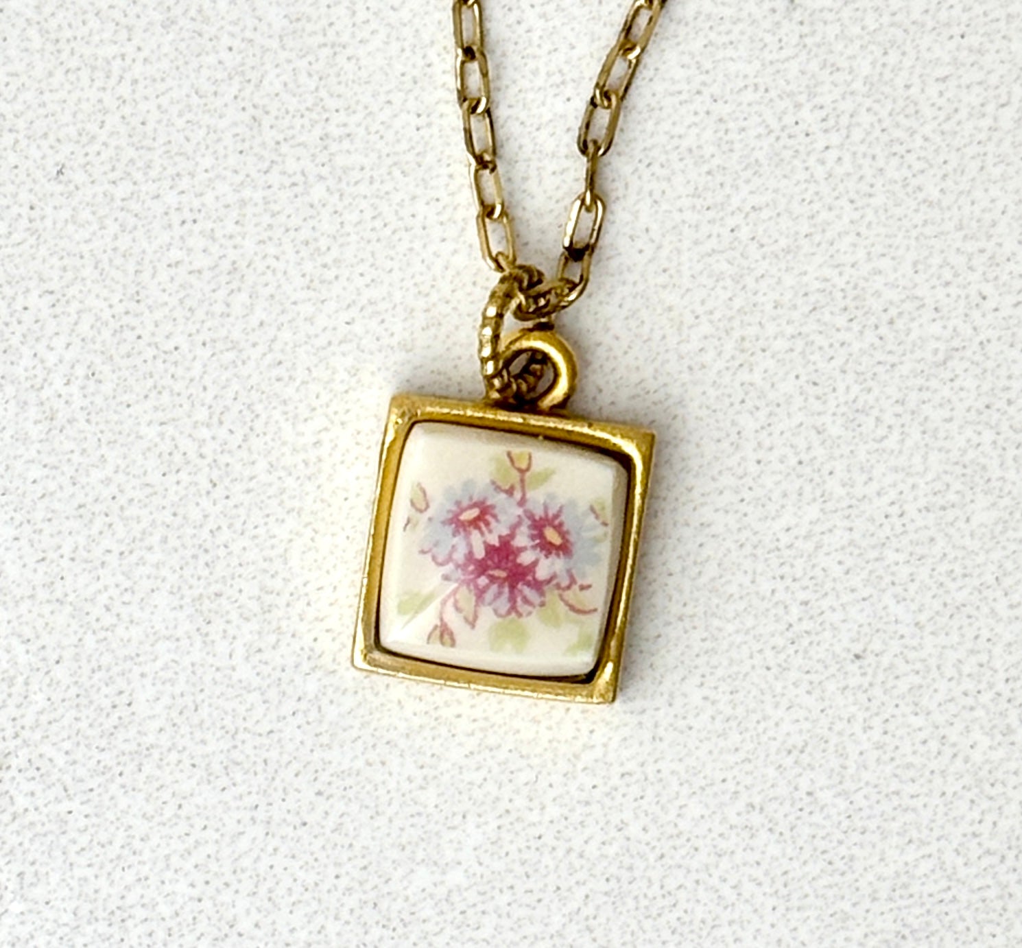 Old Ivory Syracuse China Gold Antique Gold Necklace