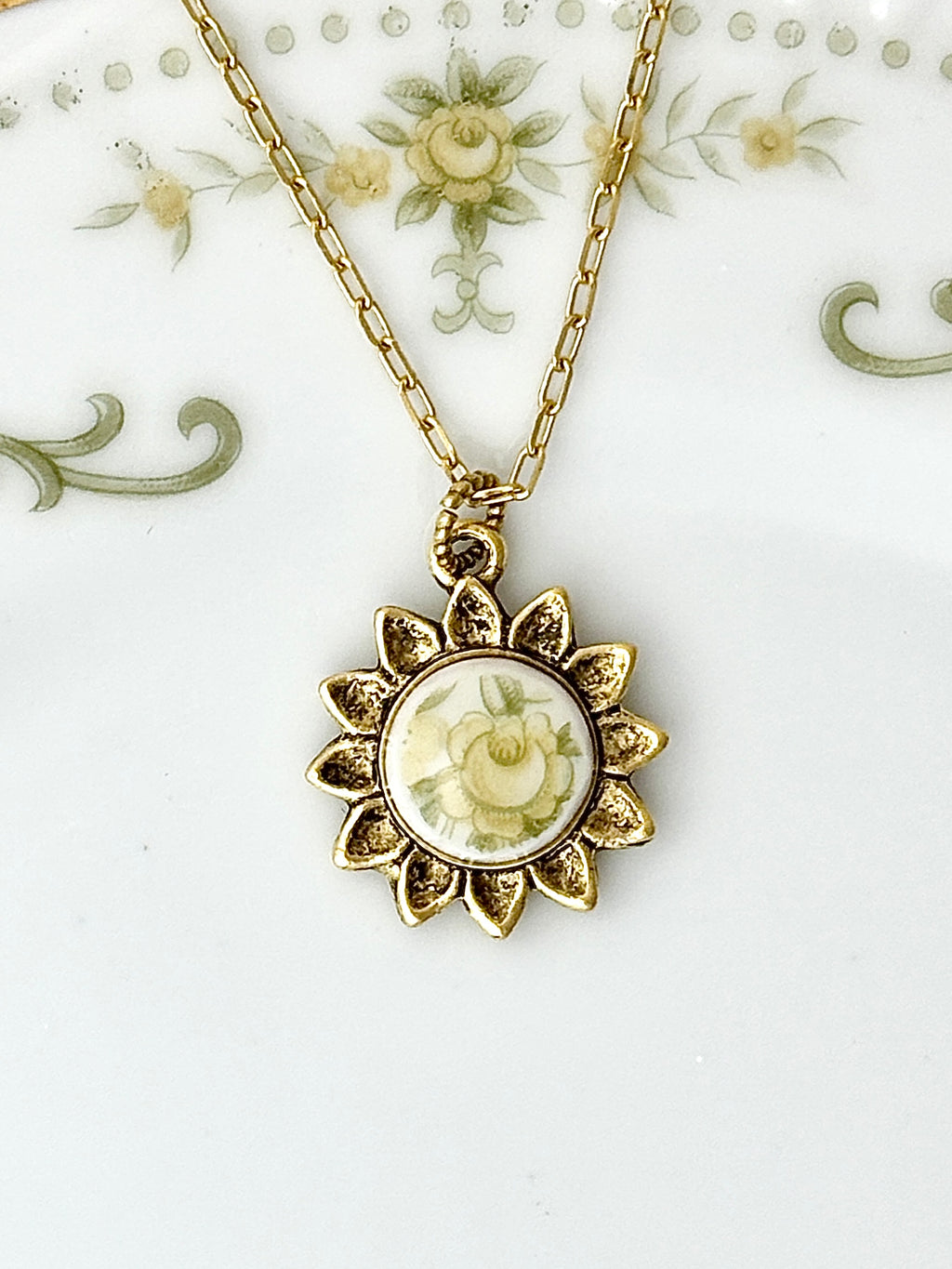 Crest Norleans Sunflower Antique Gold Necklace