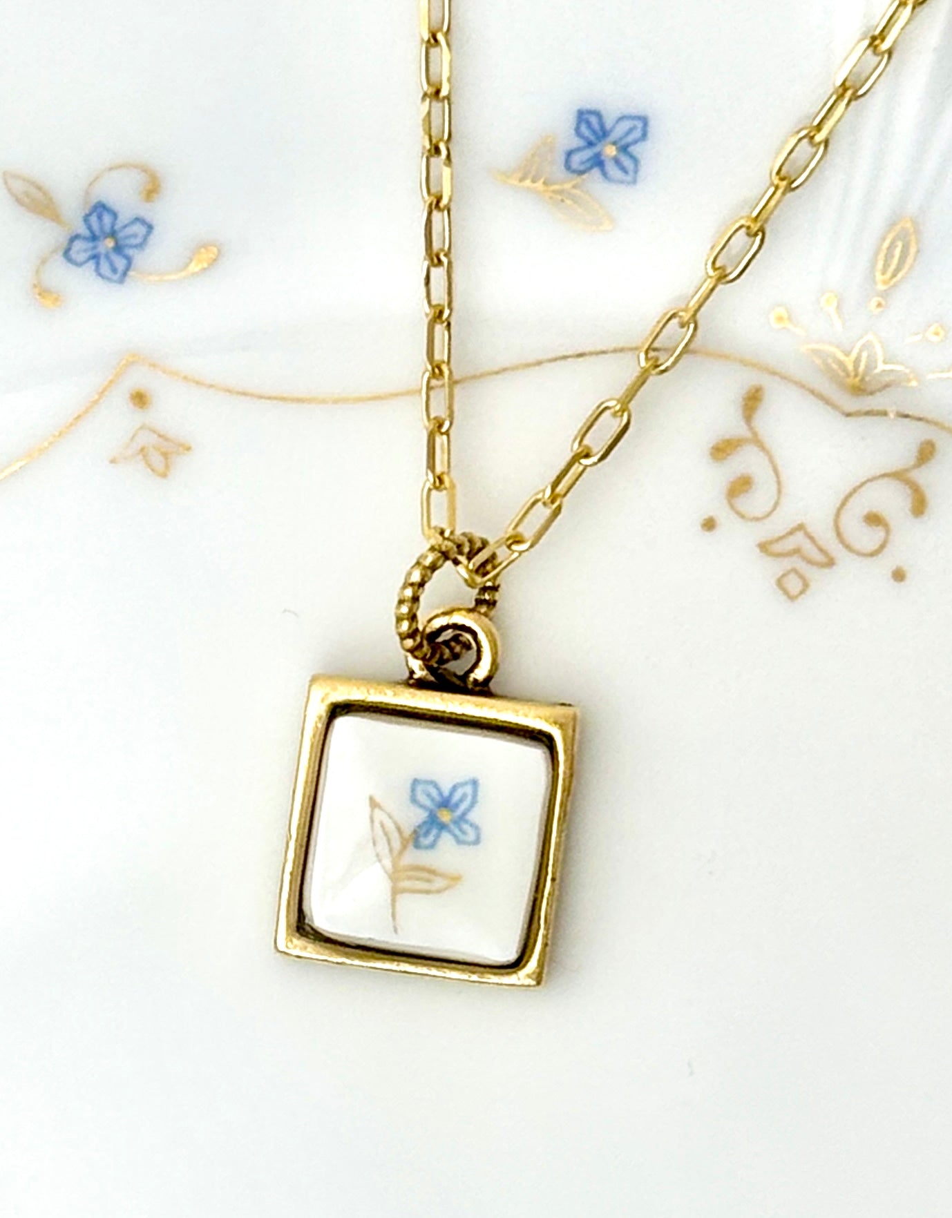 Tirschenreuth Bavaria Baronesse 
 Gold Necklace